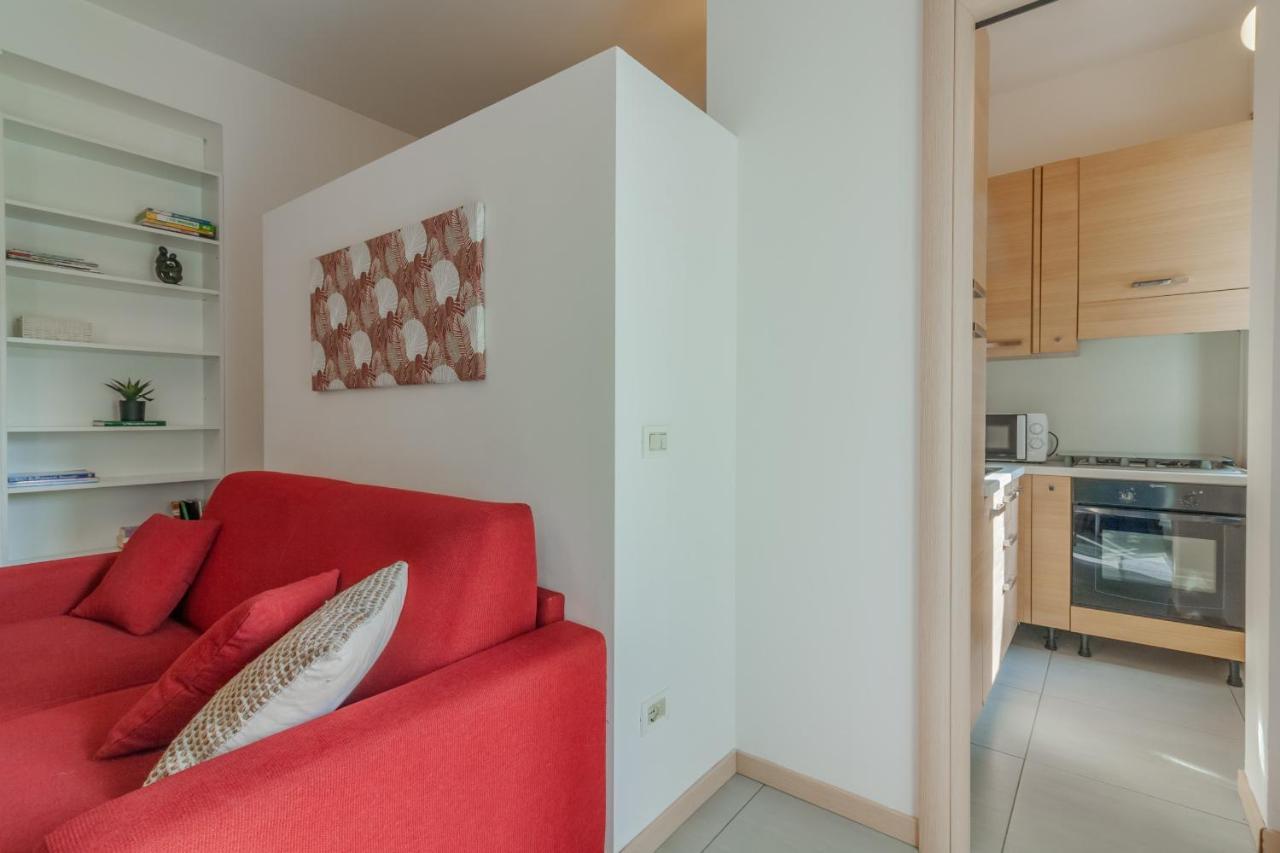 Anzani Modern Studio By Wonderful Italy Apartment Como Bagian luar foto
