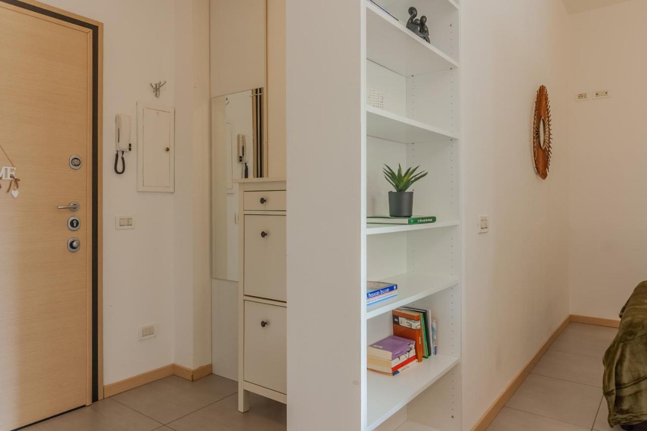 Anzani Modern Studio By Wonderful Italy Apartment Como Bagian luar foto