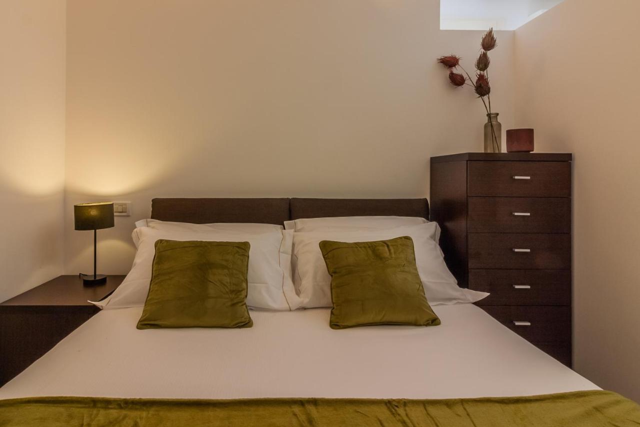 Anzani Modern Studio By Wonderful Italy Apartment Como Bagian luar foto